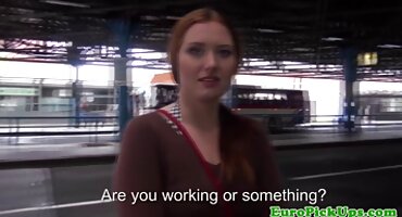 sex vú to căng Coach fucks nữ phim xét ko che vận động viên trong phòng tập thể dục.